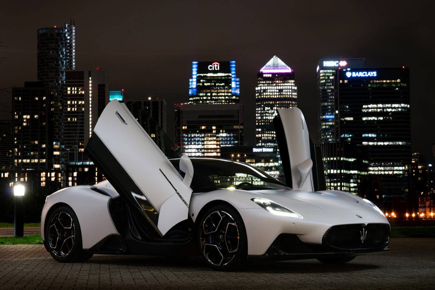 Maserati MC20

O2 Intercontinental Hotel shoot

18 November 2020

Photos - Jed Leicester